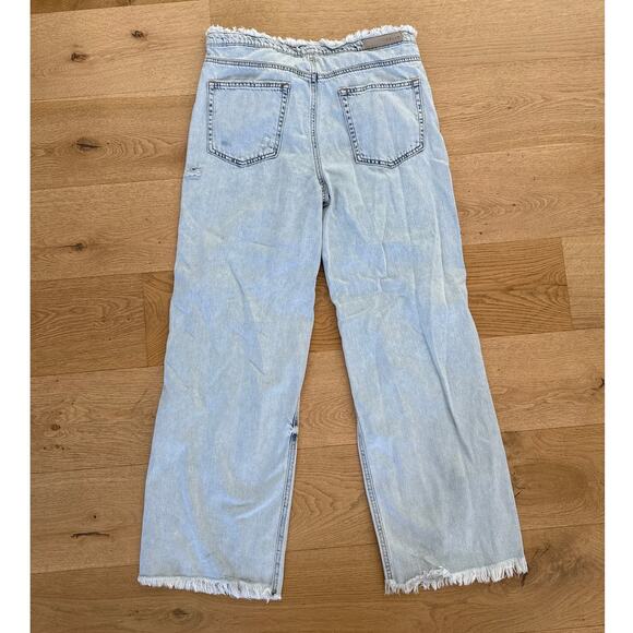 Cello - Wide Leg Distressed Ripped Jeans in Light Wash Blue - Picture 4 of 4